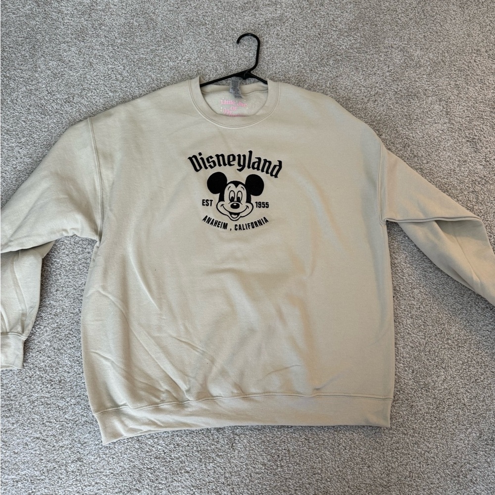 Little jar of magic Disneyland embroidered crewneck